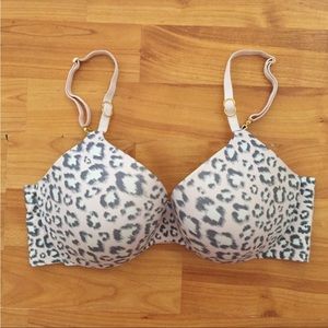 Victoria’s Secret Incredible Perfect Coverage Bra